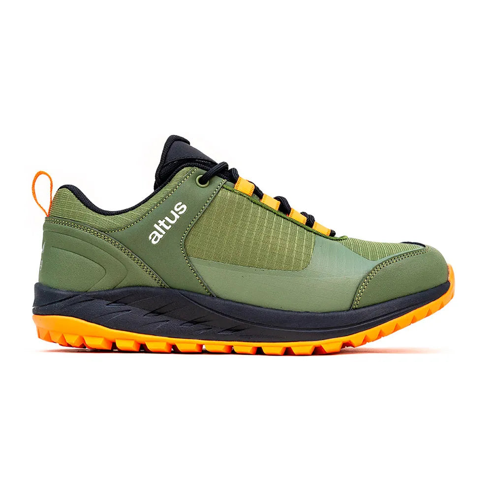 Altus Moncayo hiking shoes