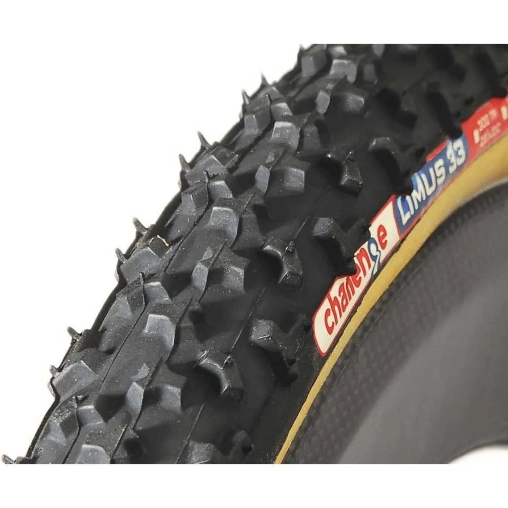 Challenge Limus Pro Tubular 700 x 33 rigid gravel tyre