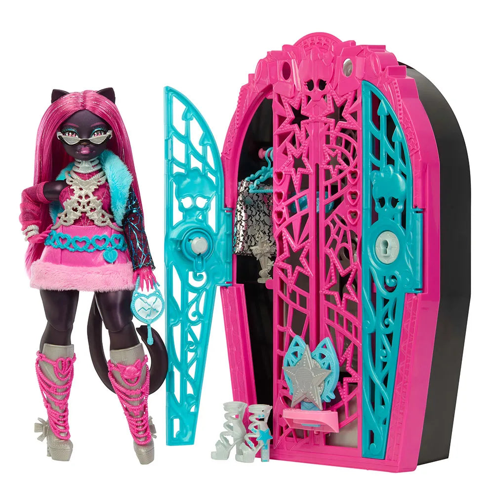 Monster high Skulltimate Secrets 6 Catty Noir With Wardrobe doll