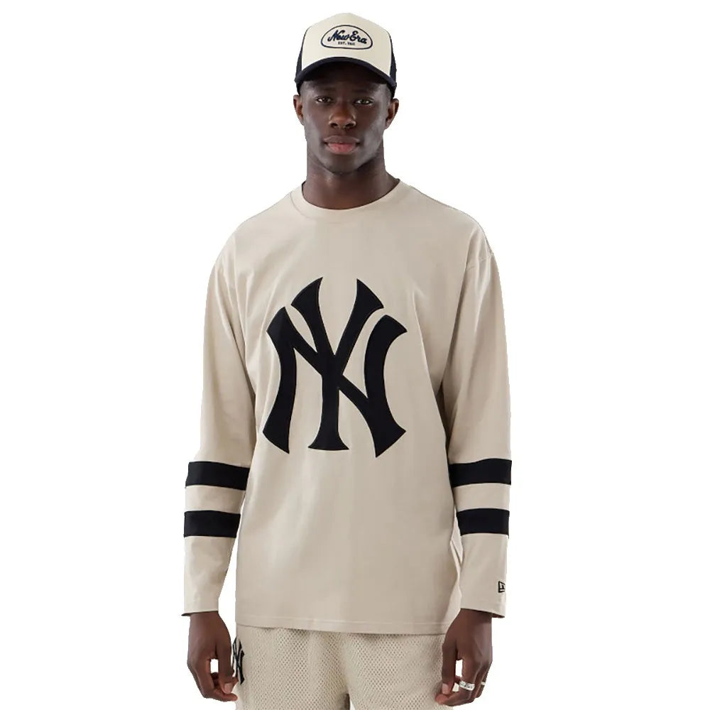 New era MLB Oversized New York Yankees long sleeve T-shirt