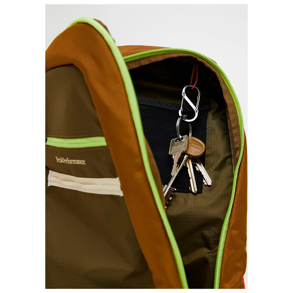 Peak performance Outdoor Crossbody 8.6L backpack