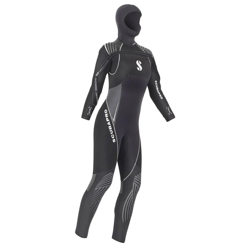 Scubapro Definition Hood 7 mm woman diving wetsuit