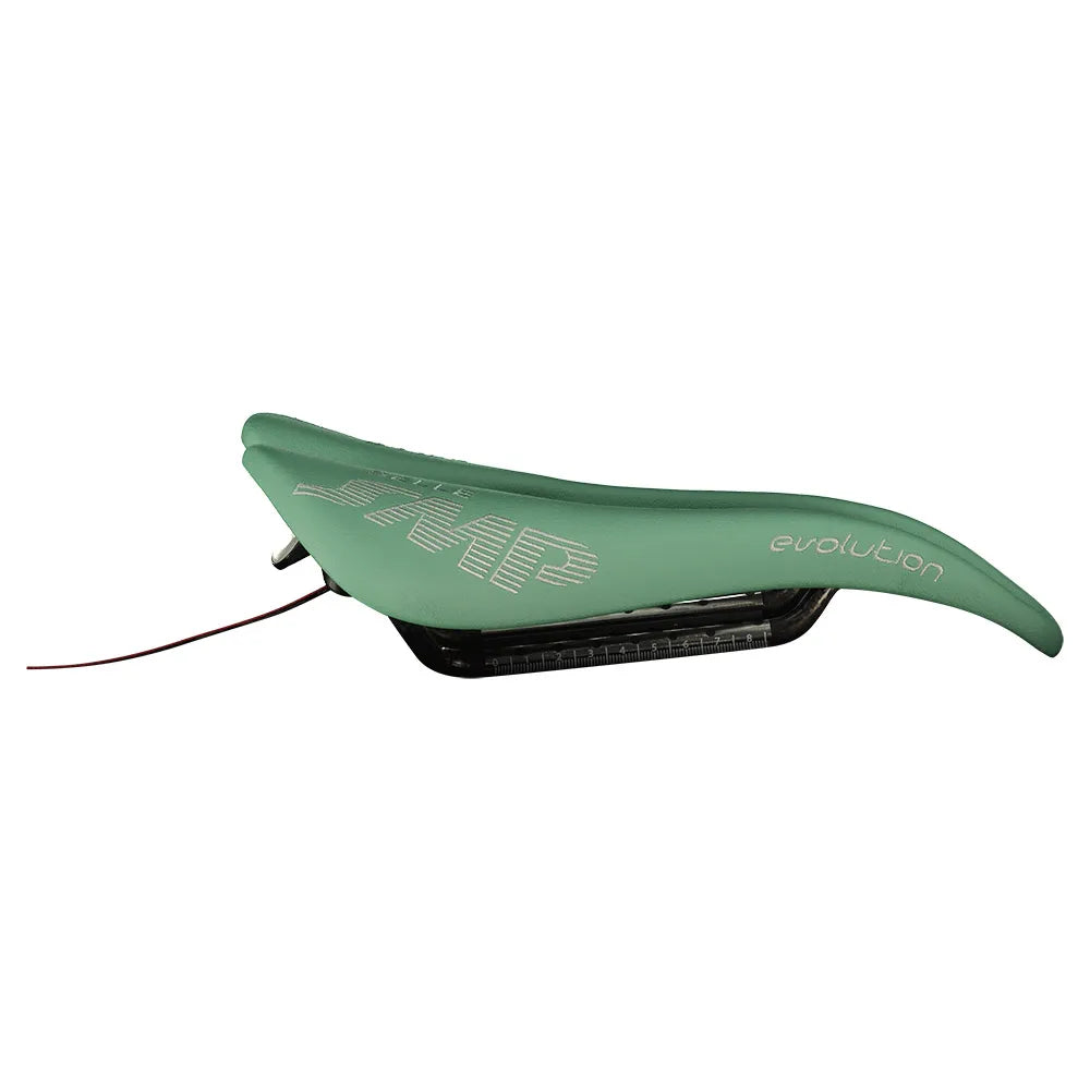 Selle SMP Evolution Carbon saddle