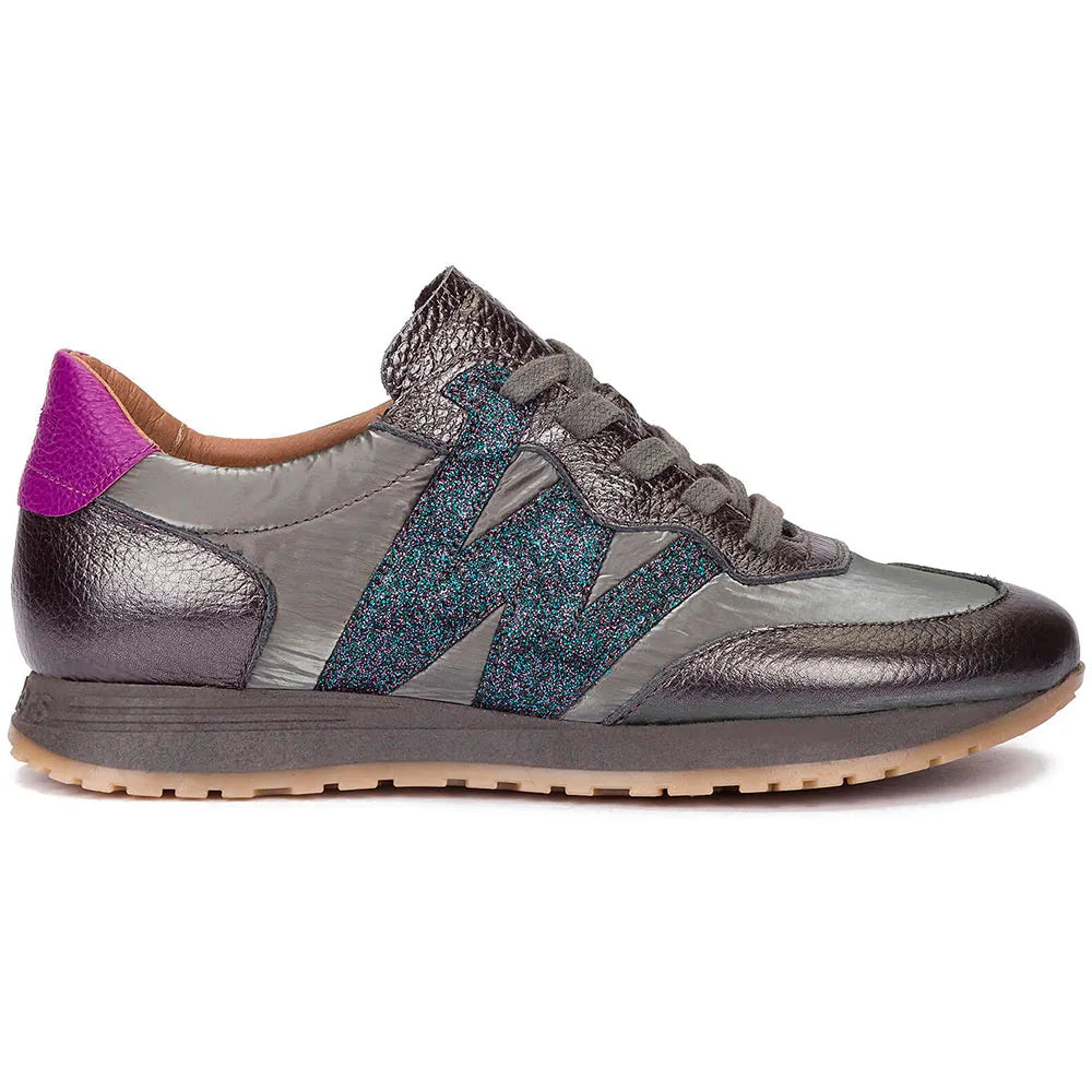 Wonders A-4810 trainers