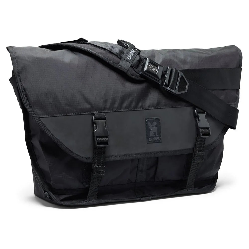 Chrome Citizen 24L Messenger/Reflective crossbody