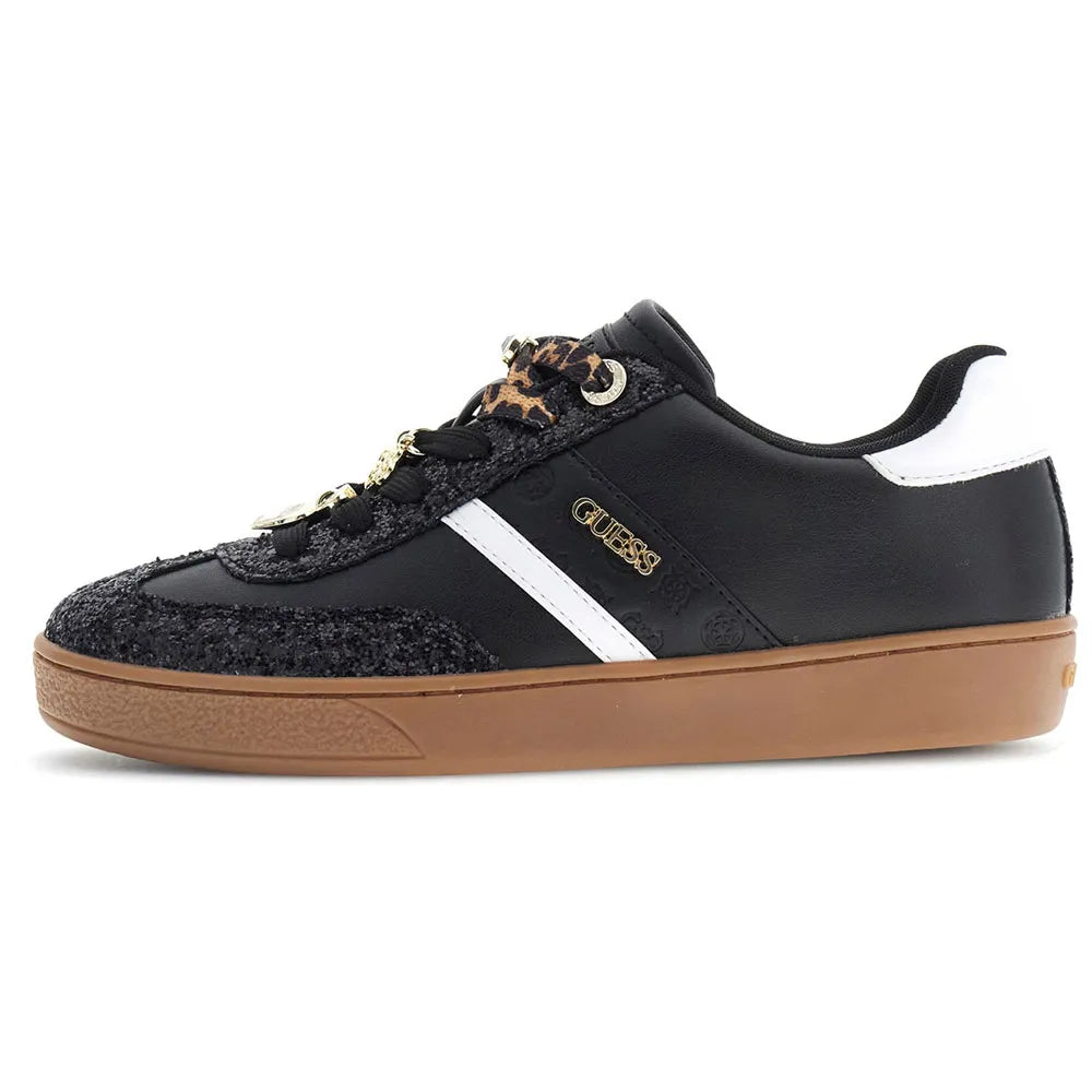 Guess Naoki trainers