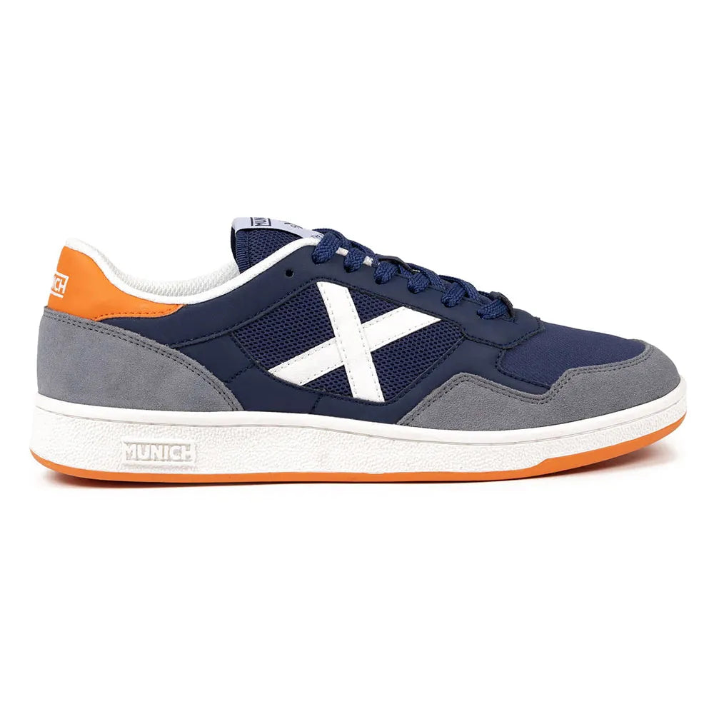 Munich Arrow 81 trainers