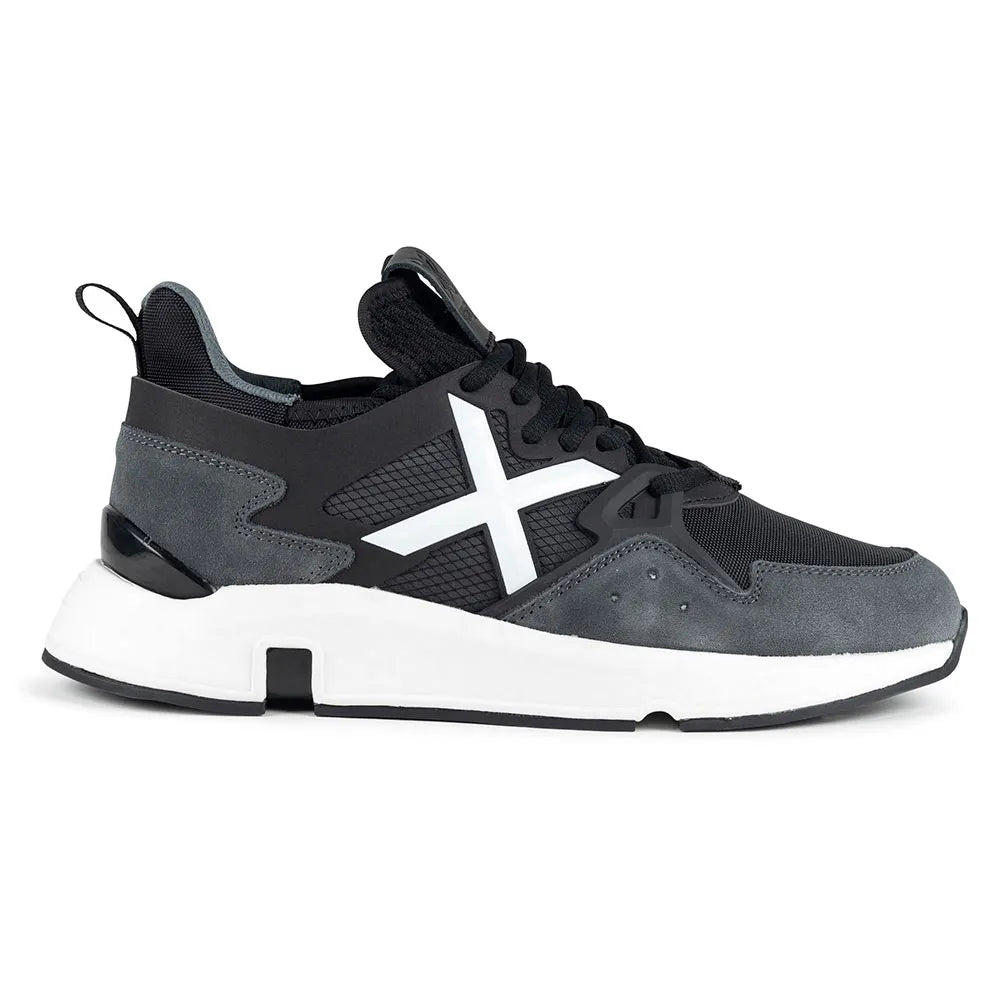 Munich Clik 110 trainers