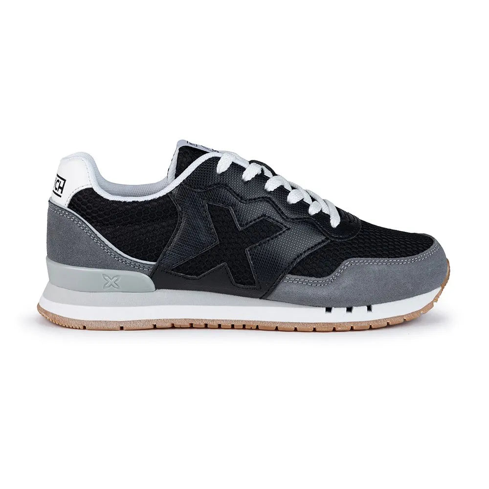 Munich Dash 209 trainers