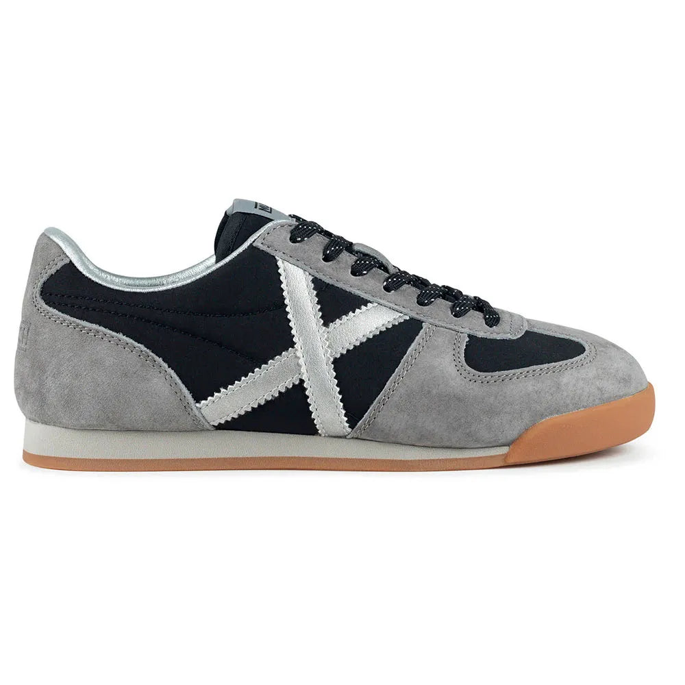 Munich Stereo 11 trainers