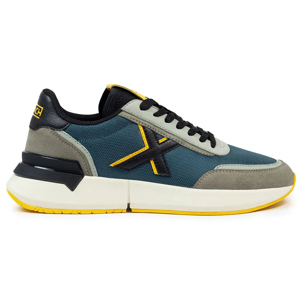 Munich Versus 108 trainers