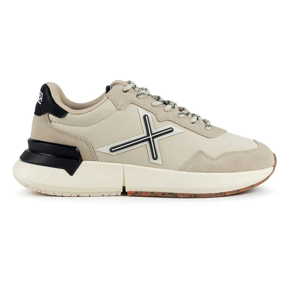 Munich Versus 126 trainers