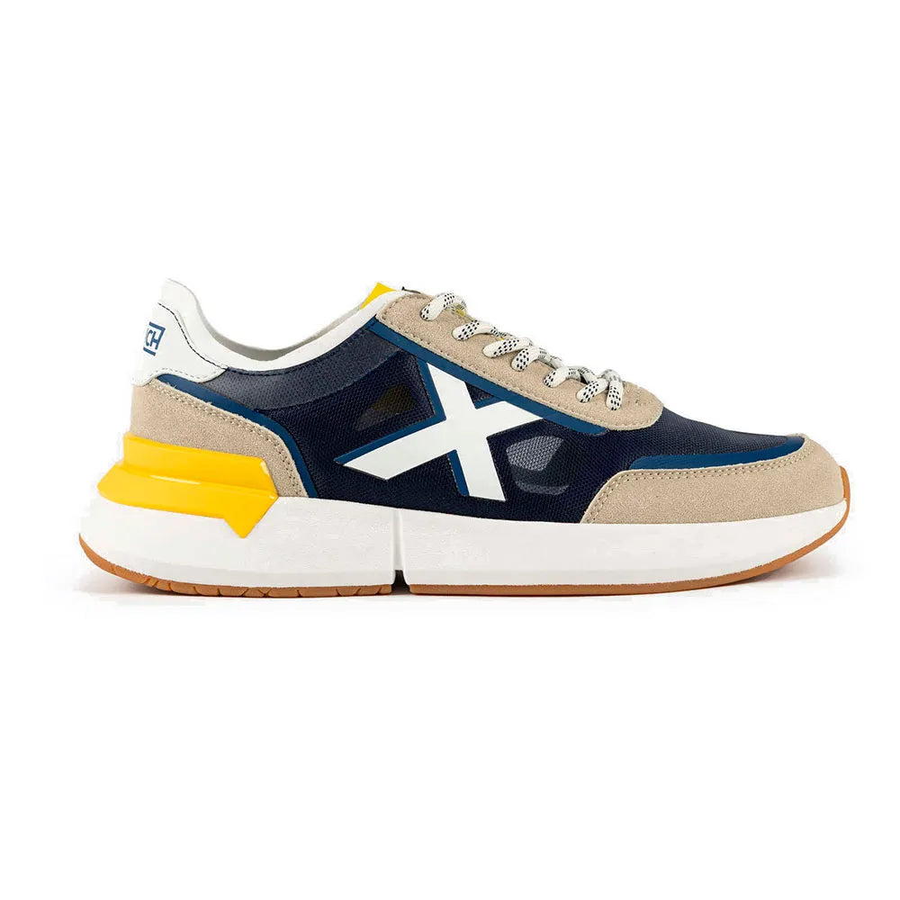 Munich Versus LS 101 trainers