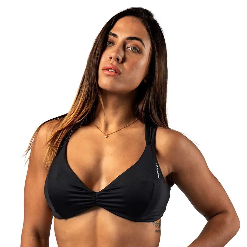 Nebbia Strong beauty 424 sports bra