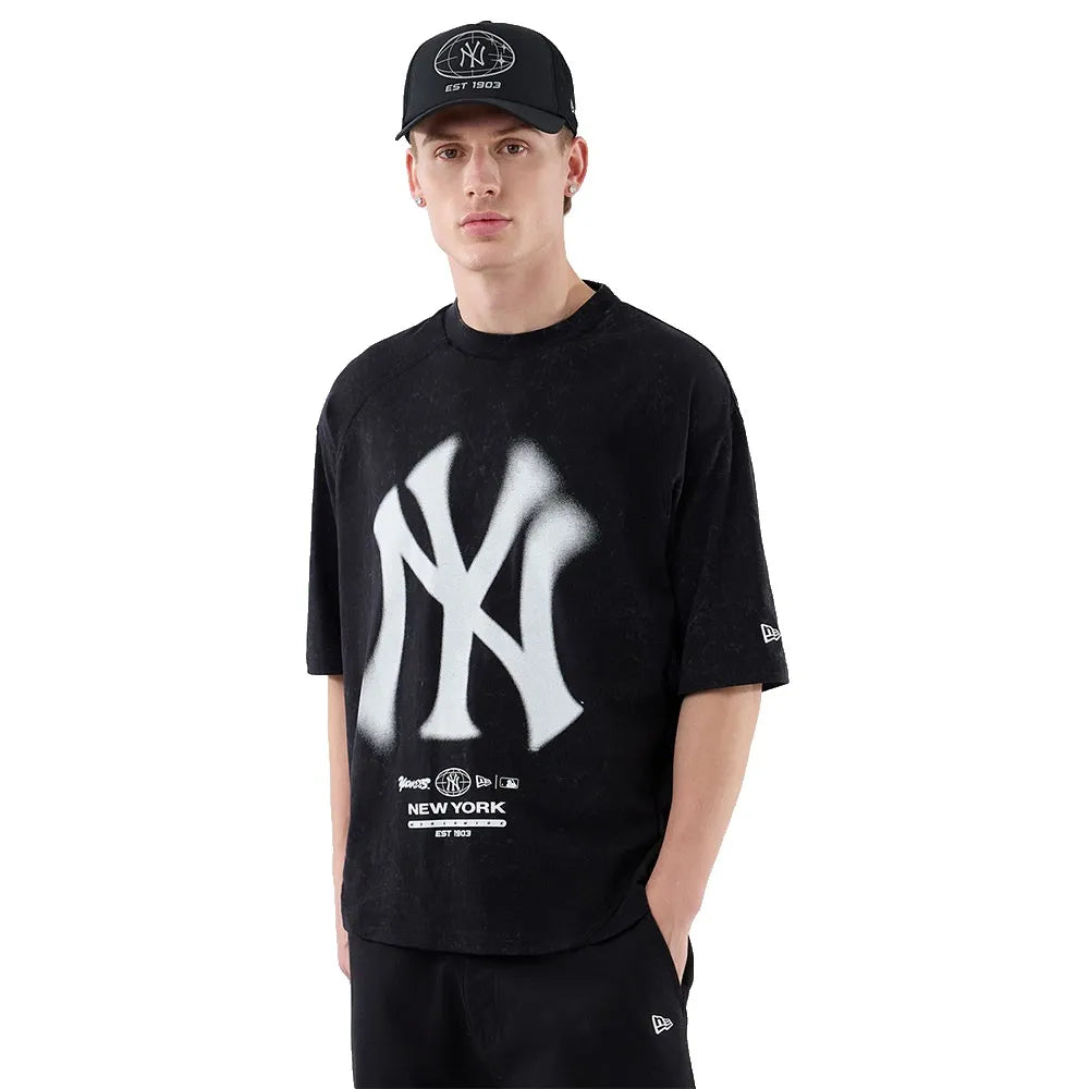 New era MLB Boxy Graphic New York Yankees short sleeve T-shirt