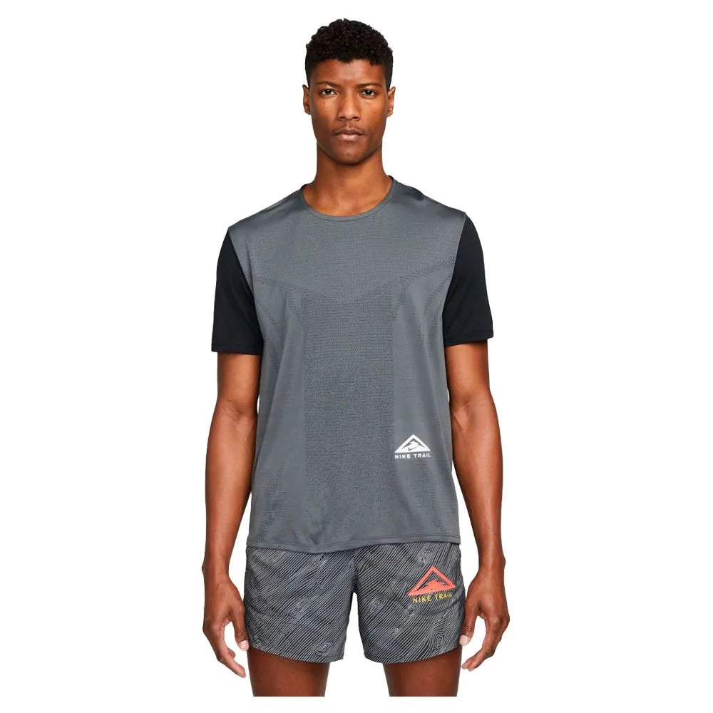 Nike Dri Fit Rise 365 Trail short sleeve T-shirt