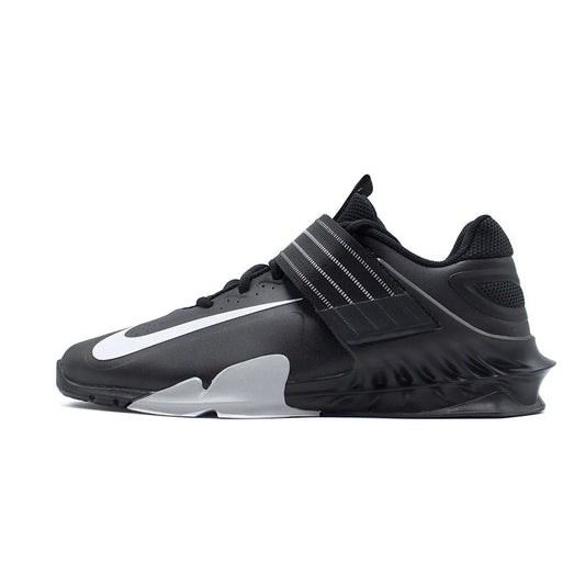 Nike Savaleos trainers