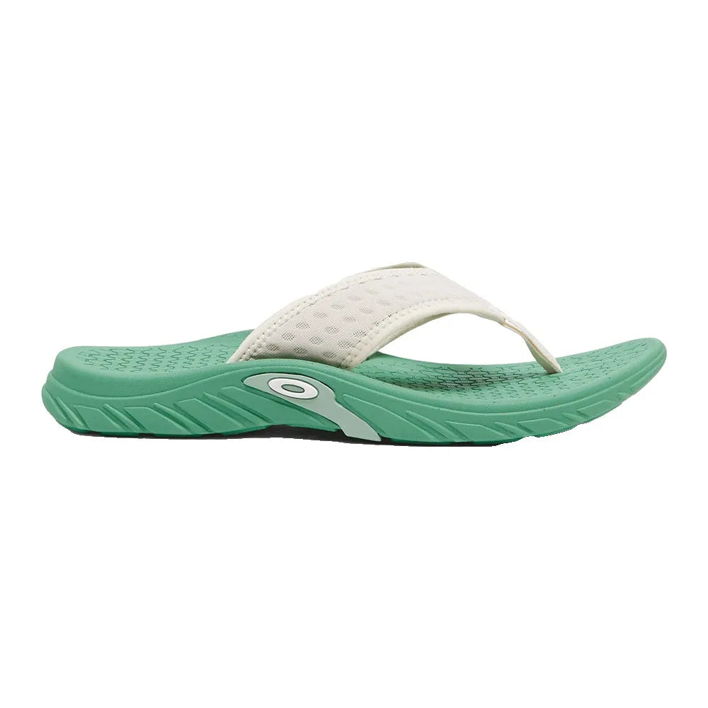 Oakley Operative flip flops