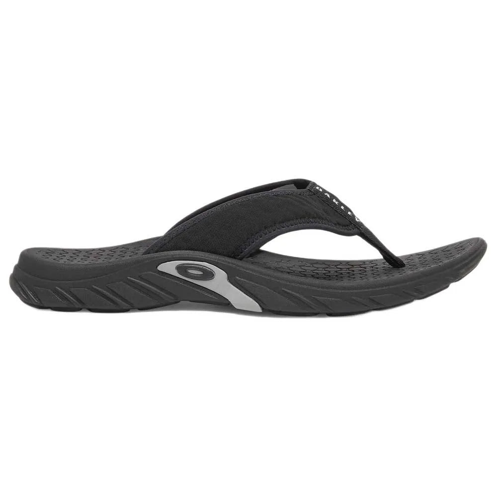 Oakley Operative slides