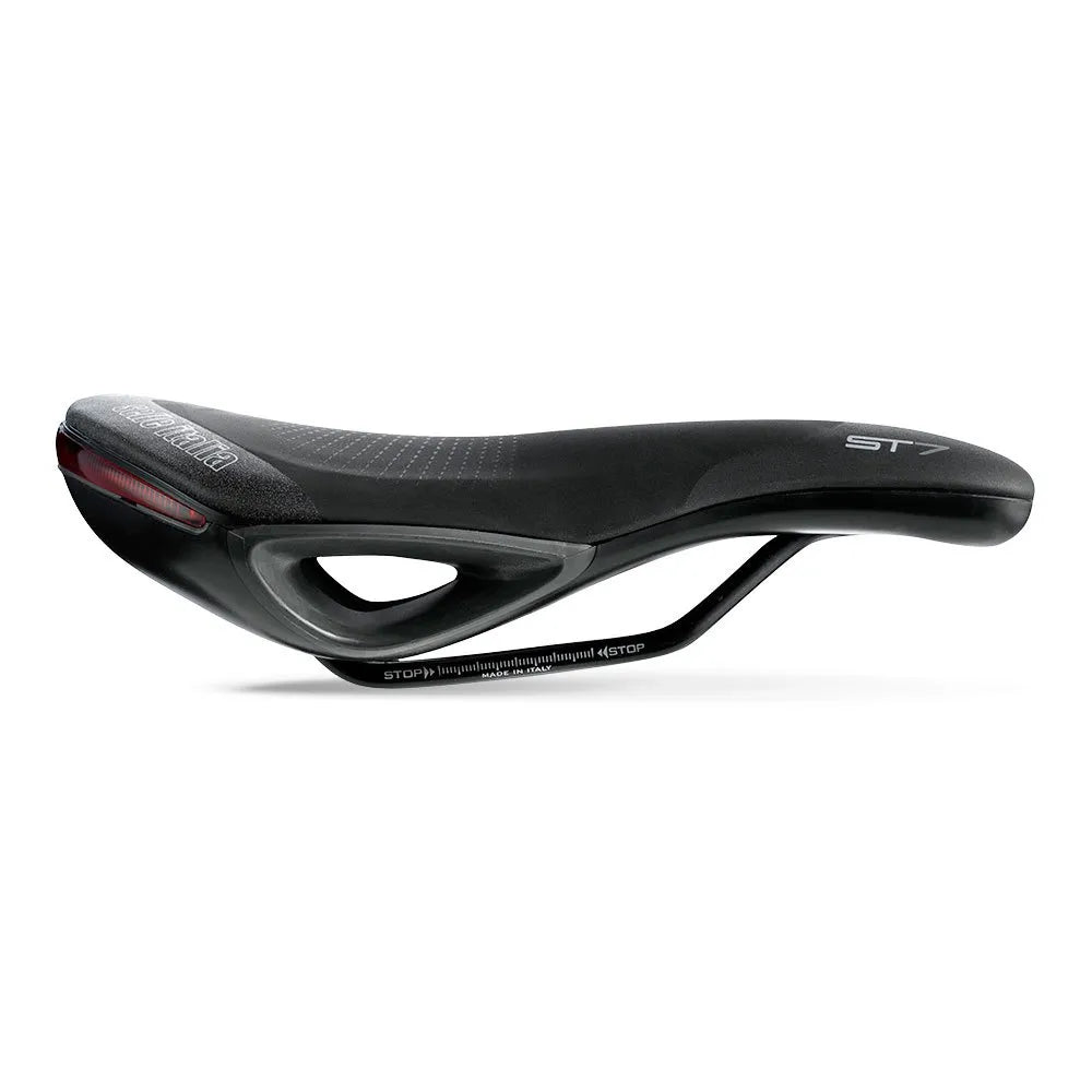 Selle italia ST7 SuperFlow saddle