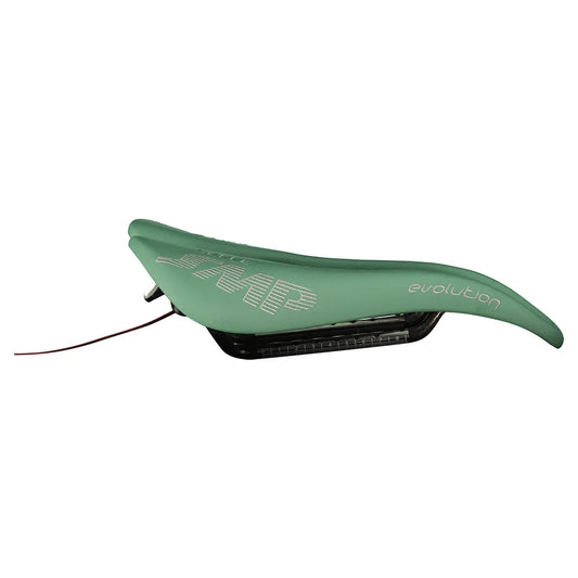 Selle SMP Evolution Carbon saddle