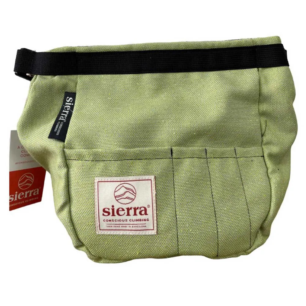 Sierra climbing Solid Eye Bird chalk bag