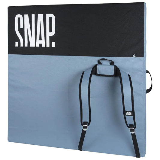 Snap climbing One crash pad