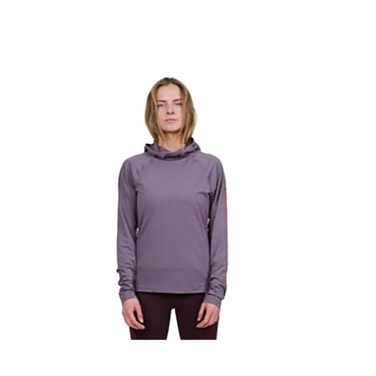 The mountain studio Comfort hood long sleeve T-shirt