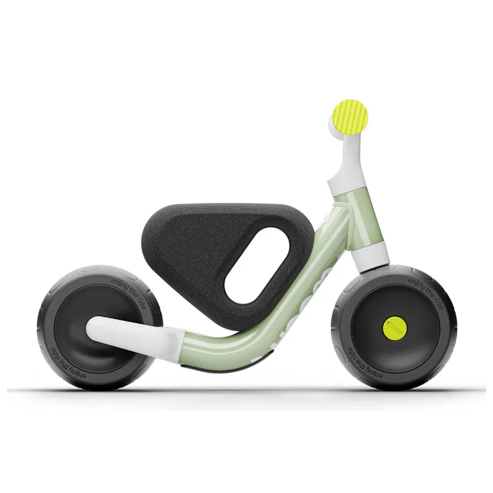 Woom WOW balance bike
